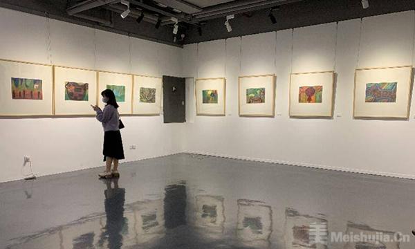 宋平美术作品展深圳开展，呈现童话与梦想 